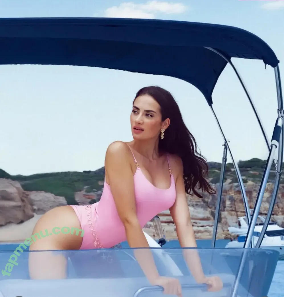 Clara Melinat nude photo #0053 (claramll / claramlll)