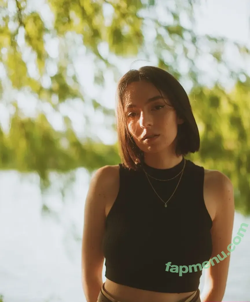 Clararunaway nude photo #0054 (Clararunaway)
