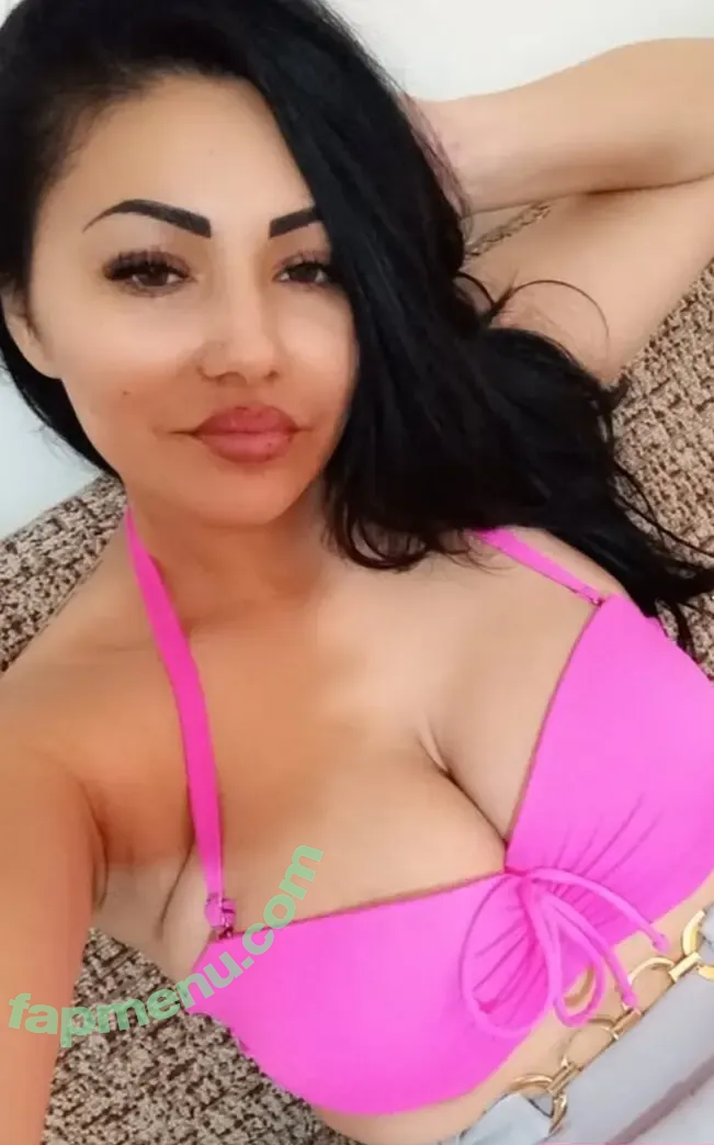 Claudiroxa nude photo #0012 (cristeatina23 / ninnisss_)