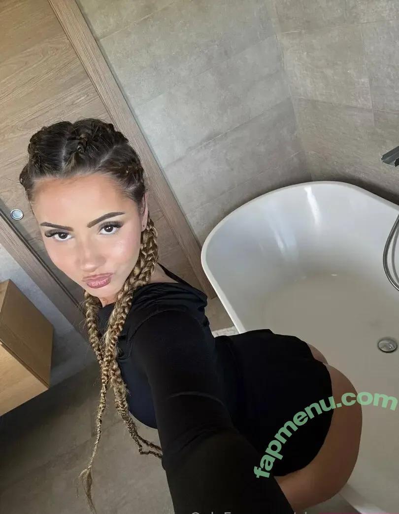 clemenceaguiar nude photo #0024 (clemenceaguiar)