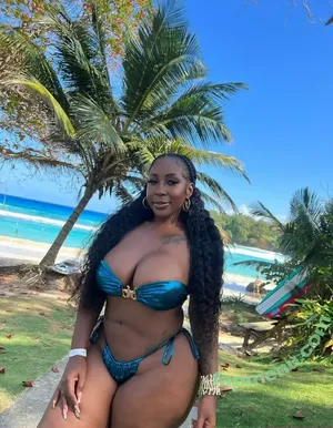 cocodethickfreee / ky_baackk nude photo #0072