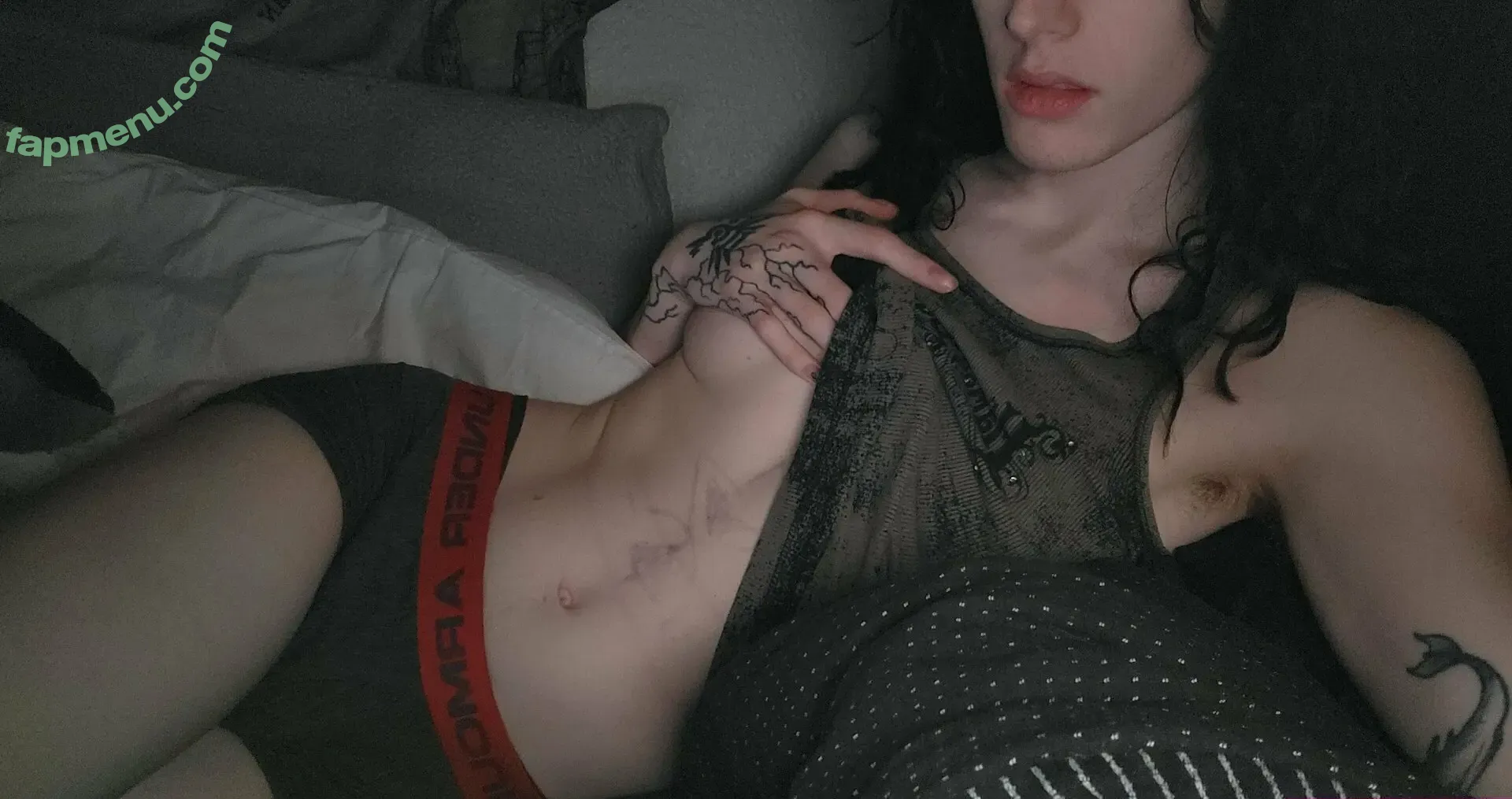 comfyknife nude photo #0034 (comfyknife)