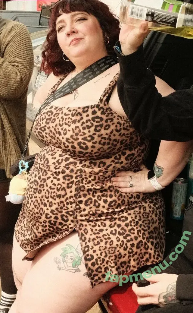 Comicbookdays nude photo #0067 (Pixar Mom Dump Truck Ass)