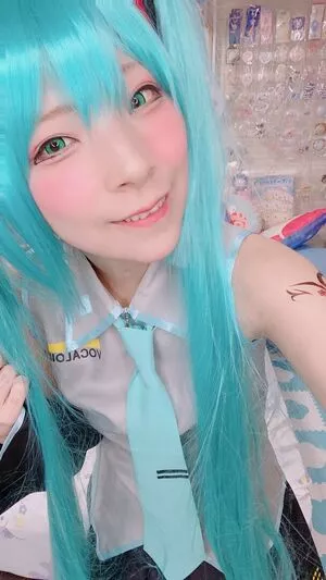 como.exe / Comonun / hitori.exe nude photo #0125