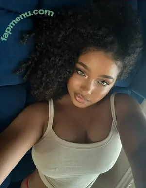 Corie Rayvon / CorieRayvon nude photo #0024