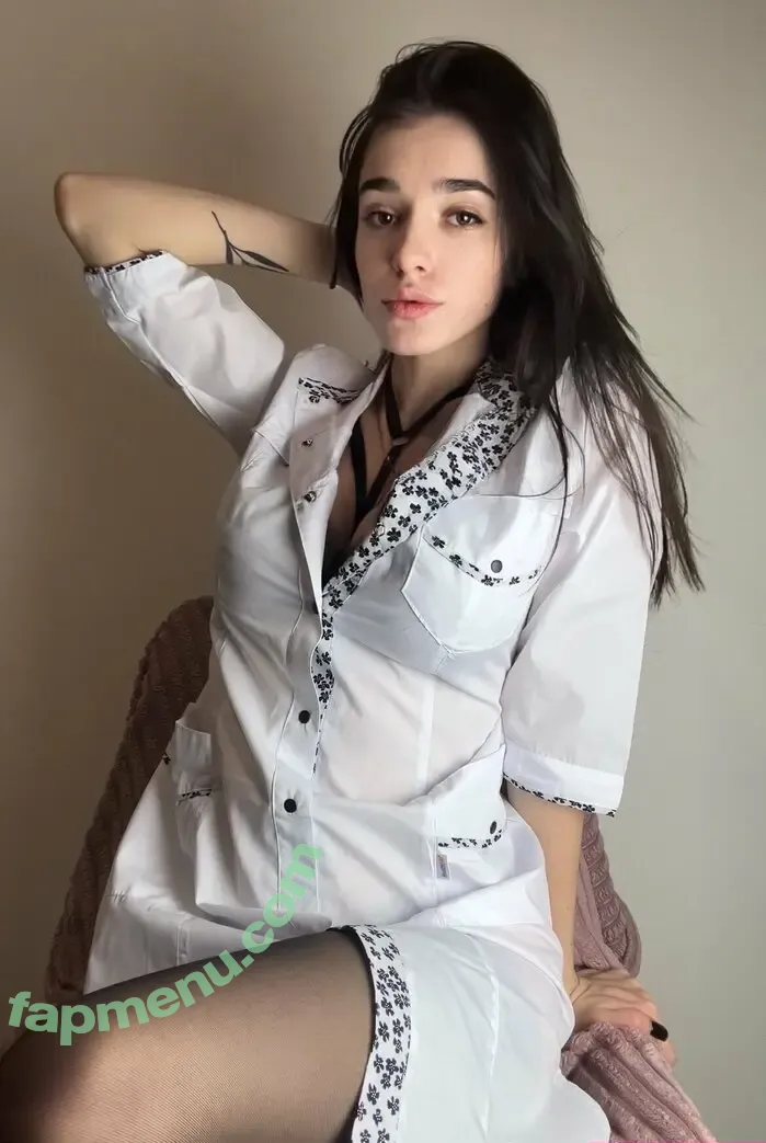 corinn nude photo #0034 (co_ri_nn)