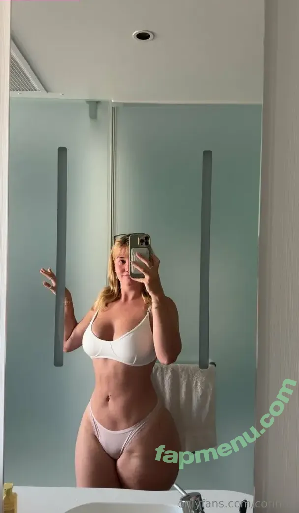 corinna nude photo #0040 (corinnakopf)