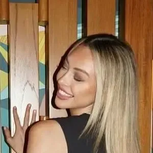 Corinne Olympios / The Bachelor Fantime / colympios nude photo #0004