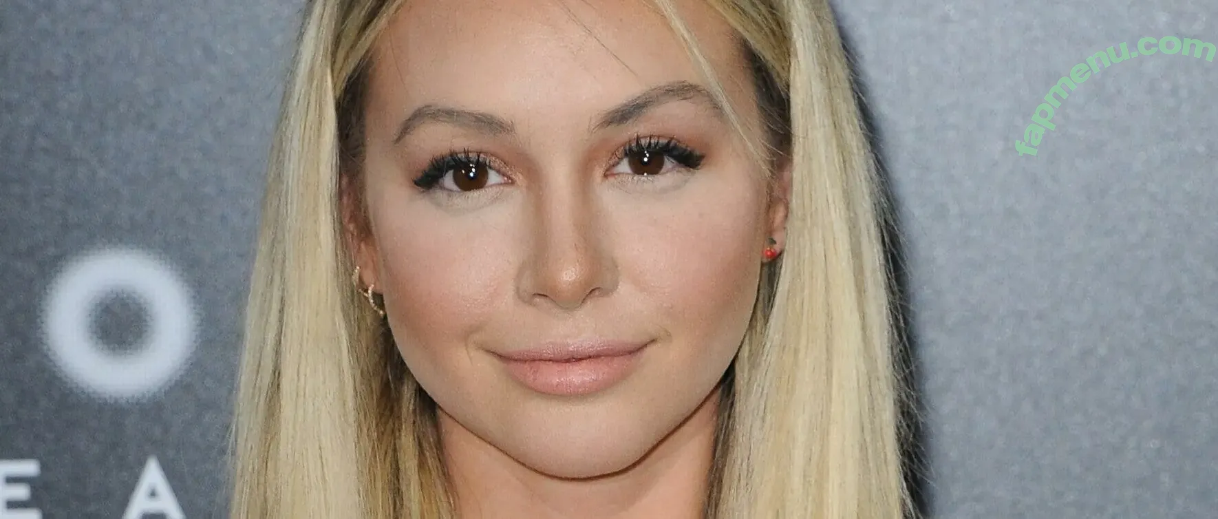 Corinne Olympios nude photo #0010 (Corinne Olympios)