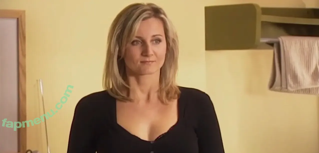 Corrinne Wicks nude photo #0111 (corrinnewicks)
