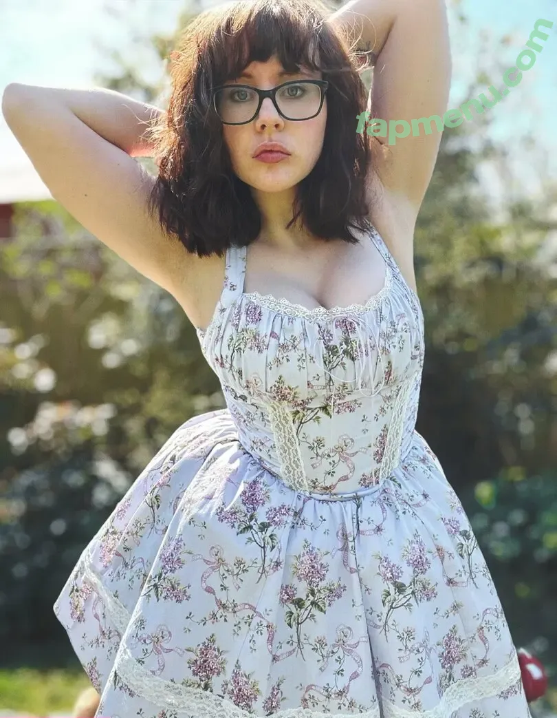 Cottonsox nude photo #0004 (alicecottonsox)