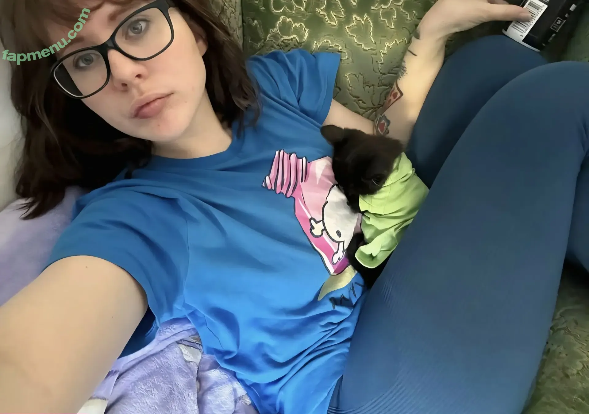 Cottonsox nude photo #0021 (alicecottonsox)
