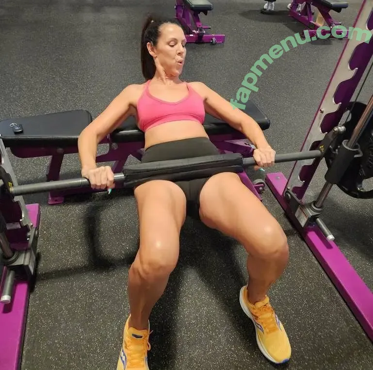 Cougar Exclusive nude photo #0011 (malloryknightexclusive / malloryknightxo)