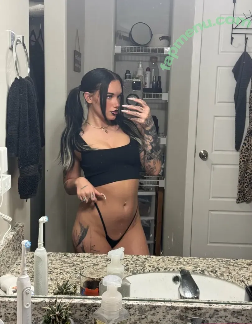 courteneyboyes nude photo #0040 (courteneyboyes)