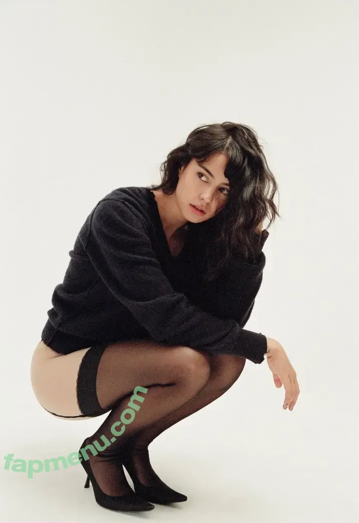 Courtney Eaton nude photo #0058 (courtneyeaton)