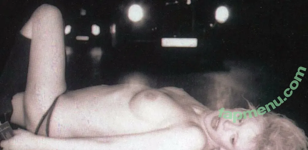 Courtney Love nude photo #0100 (courtney / courtneylove)
