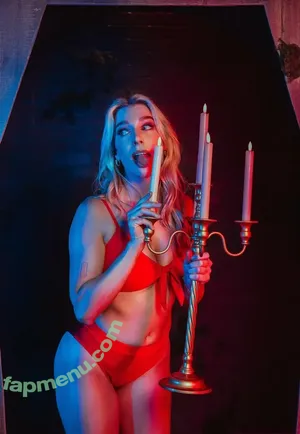 Courtney Miller / co_mill / pikagurlx / typicalvlogs nude photo #0904