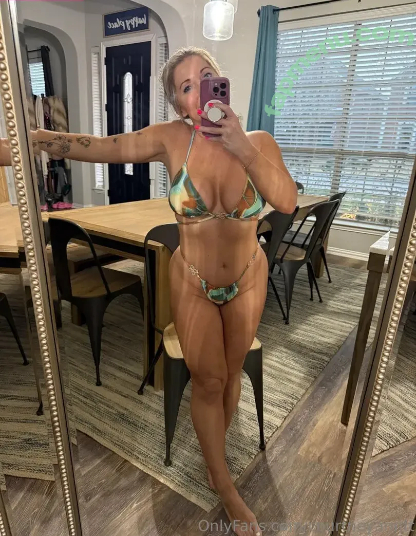 courtneyanntt nude photo #0109 (texasthighs)