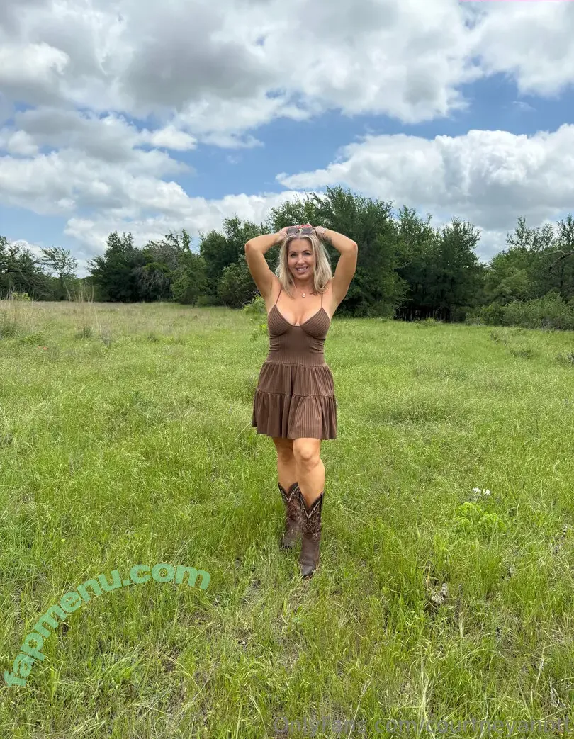 courtneyanntt nude photo #0110 (texasthighs)