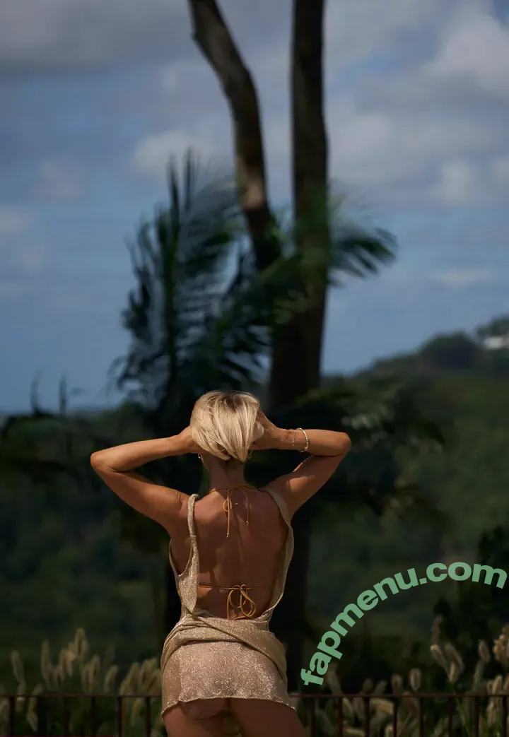 courtneyveale nude photo #0006 (courtneyveale)