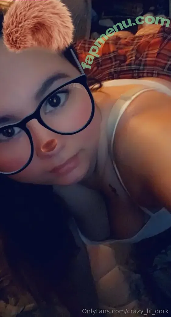crazy_lil_dork nude photo #0002 (crazy_lil_dork)