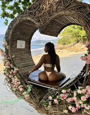 Crisanamariyah / Born Winner / Crisana_Mariyah nude photo #0013