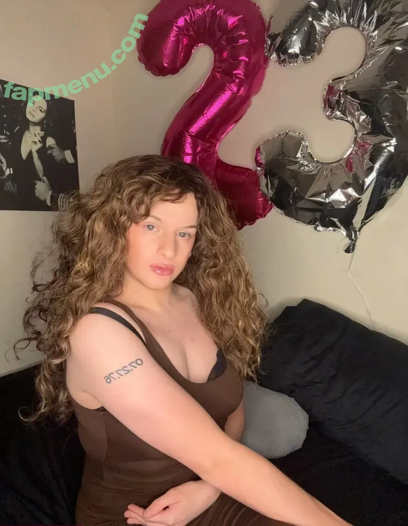 crossdresser_cutie nude photo #0029 (crossdresser_kitty)