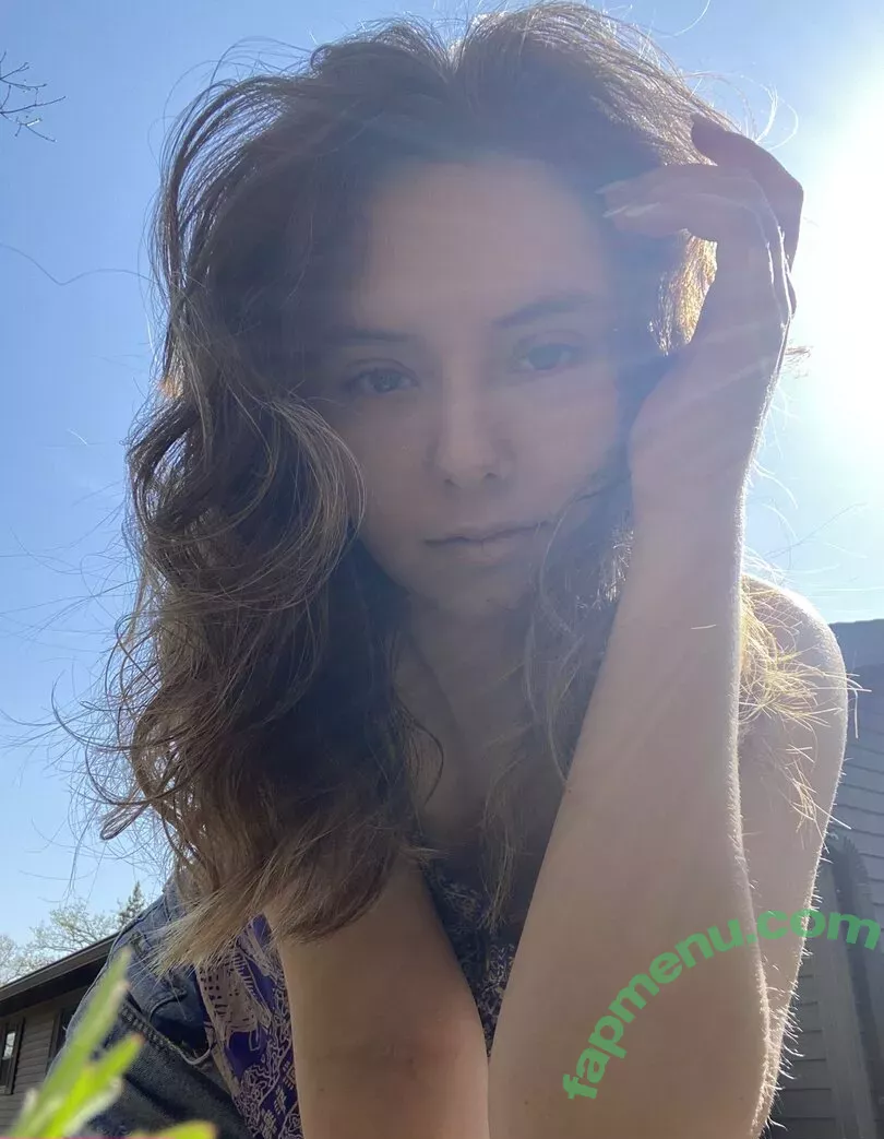 CruelRice nude photo #0009 (elliemariese)