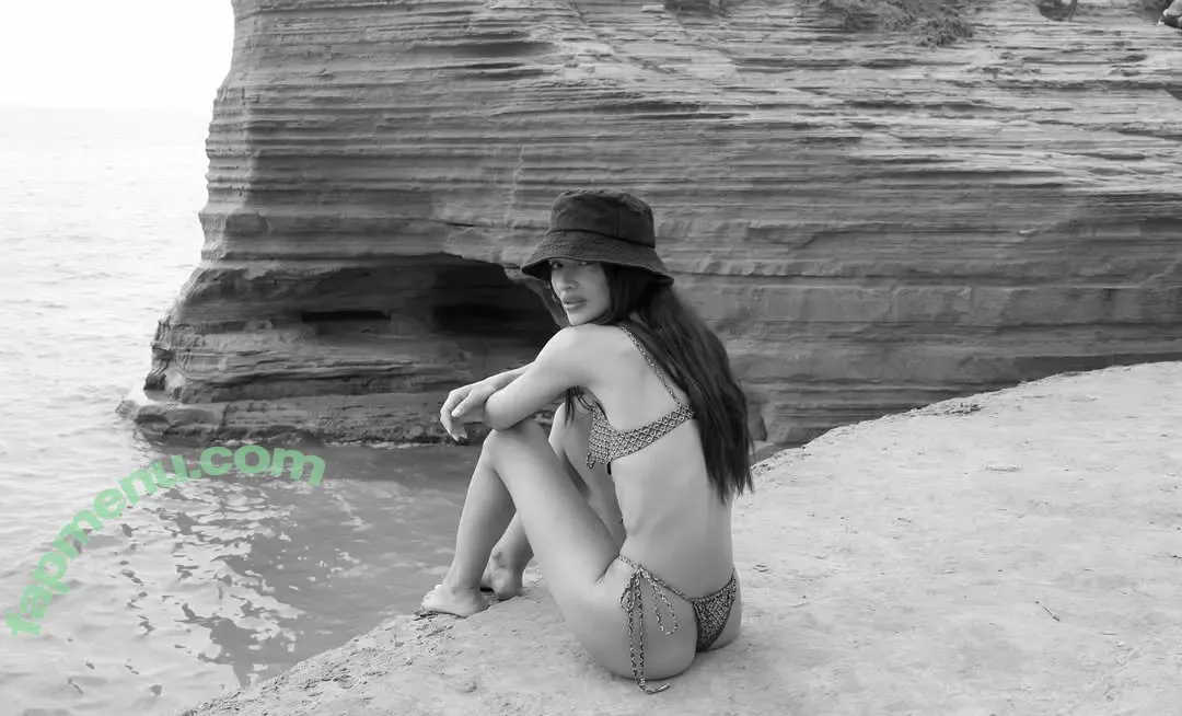 Crystal Reed nude photo #0160 (crystalmreed / crystalreed2)