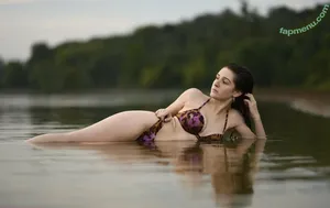  nude photo #0009