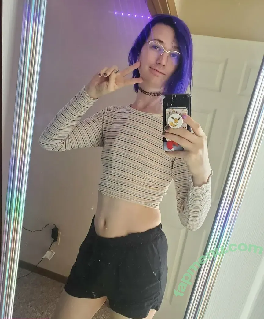 Cuddlebug nude photo #0002 (cuddlebugof)