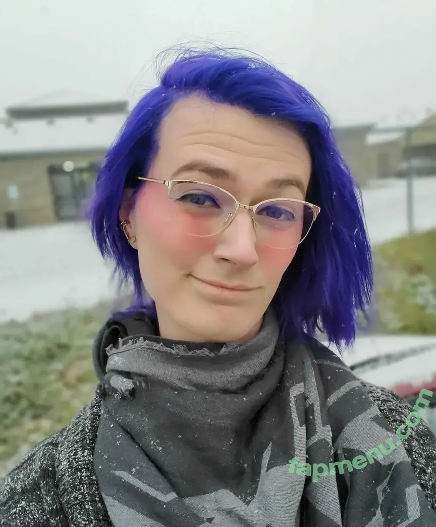 Cuddlebug nude photo #0003 (cuddlebugof)