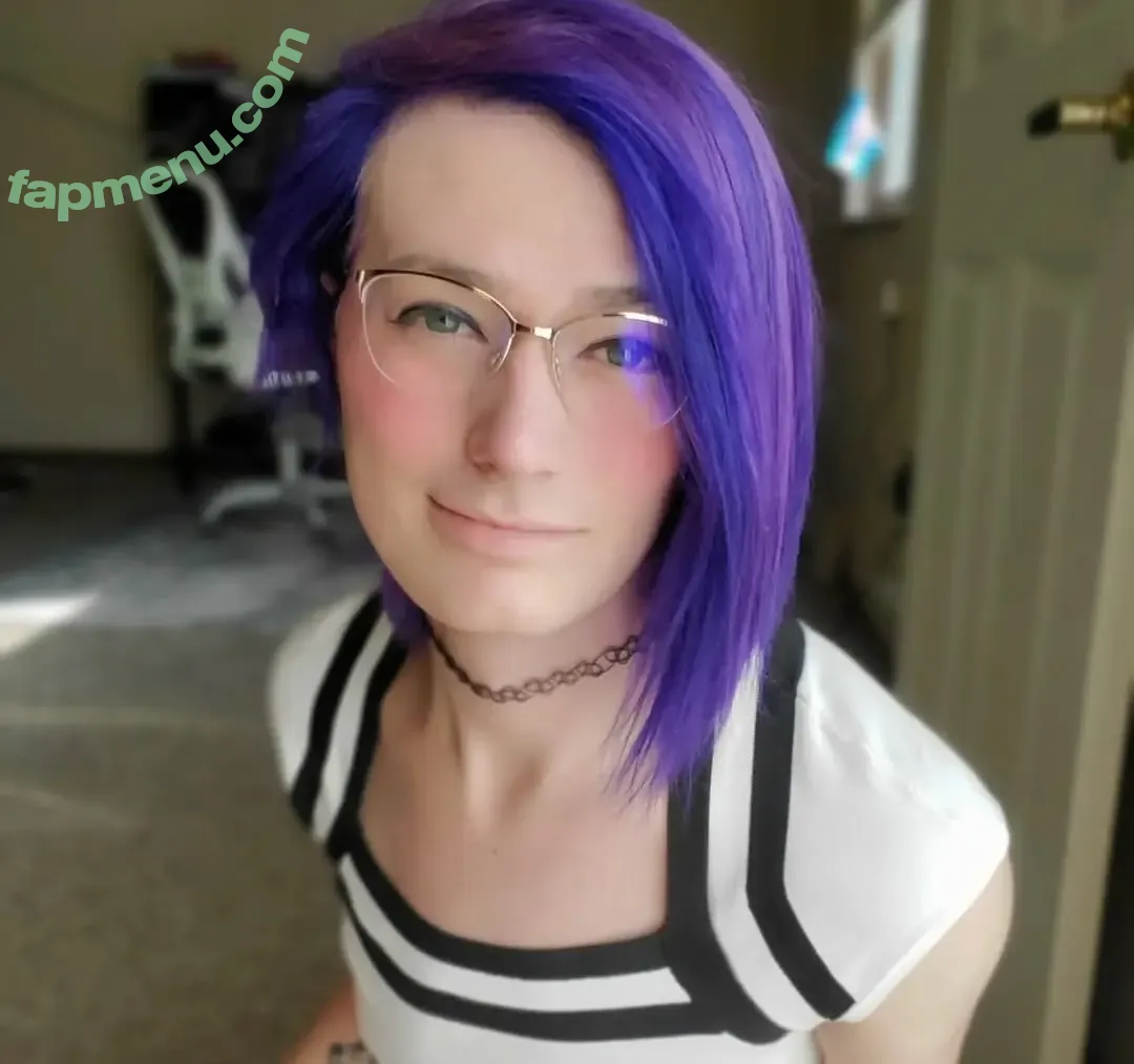 Cuddlebug nude photo #0007 (cuddlebugof)