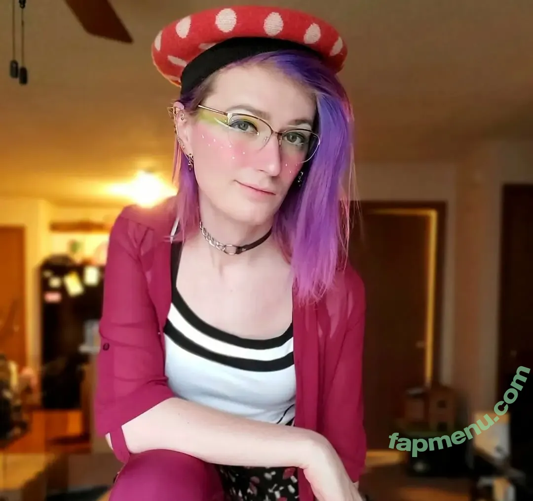 Cuddlebug nude photo #0035 (cuddlebugof)