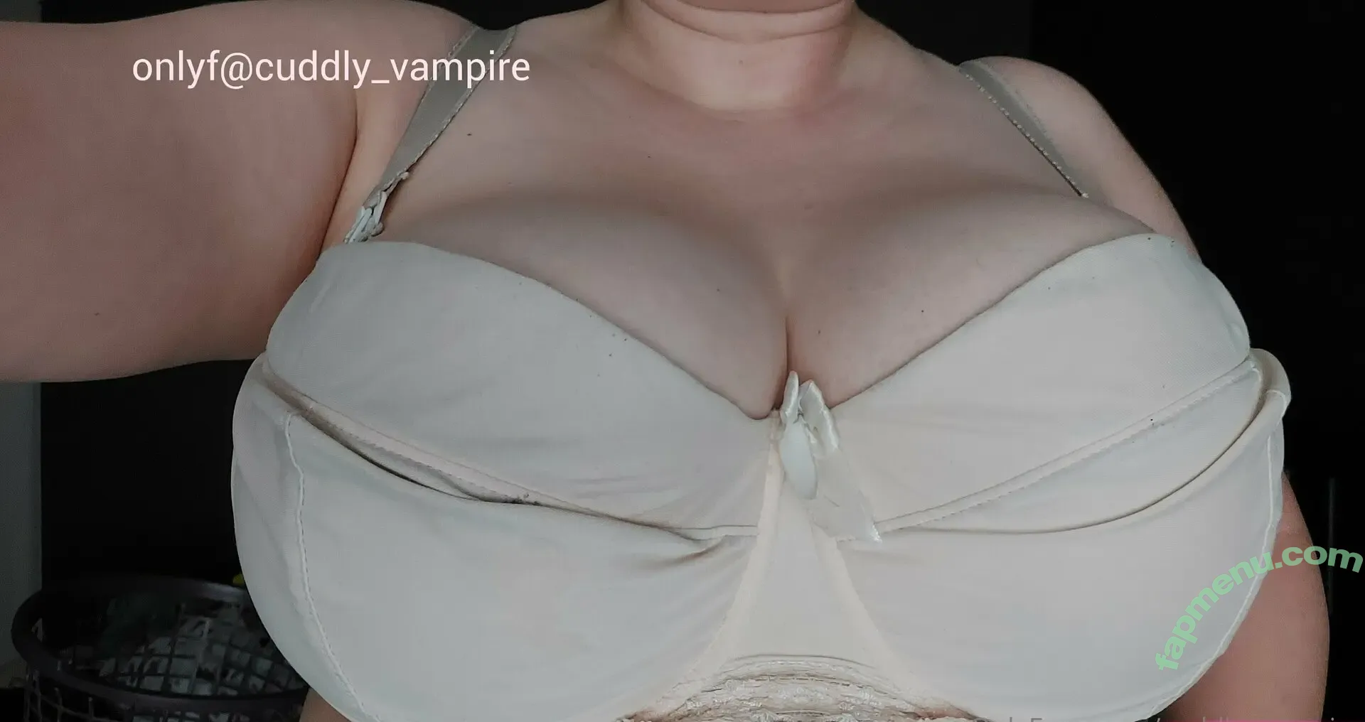 cuddly_vampire nude photo #0011 (cuddlyvampire)