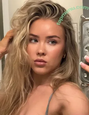  nude photo #0002