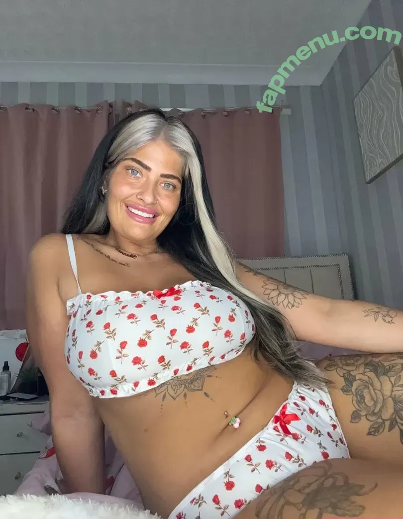 Curvyandiloveit nude photo #0048 (shannon_paigexo)