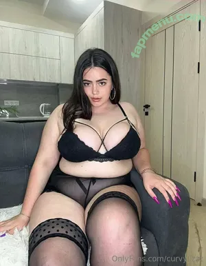 curvylizzz / curvystylez nude photo #0099
