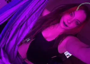 Curvyllama nude photo #0007