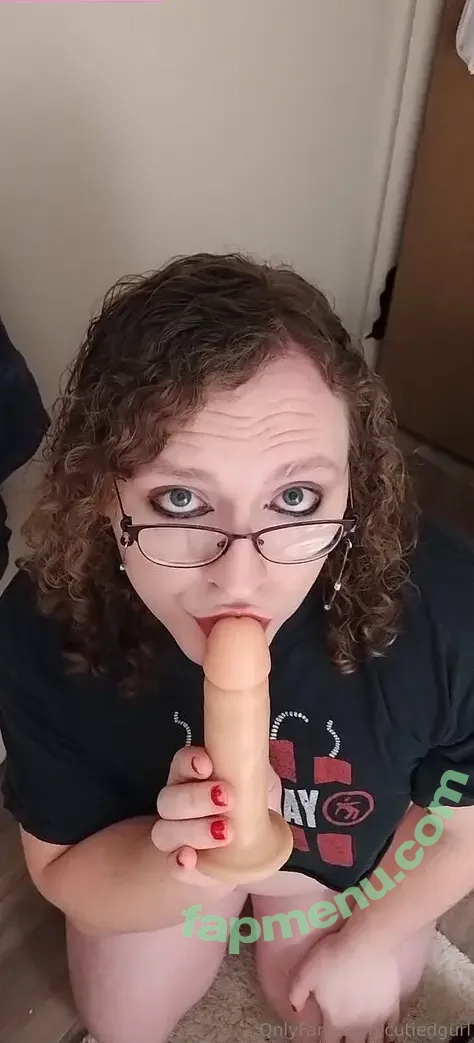 cutiedgurl nude photo #0032 (cute_gi_rl_1432)
