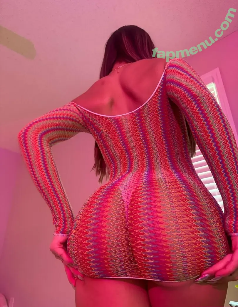 cynthiaswrld nude photo #0010 (cynthiasswrldd)