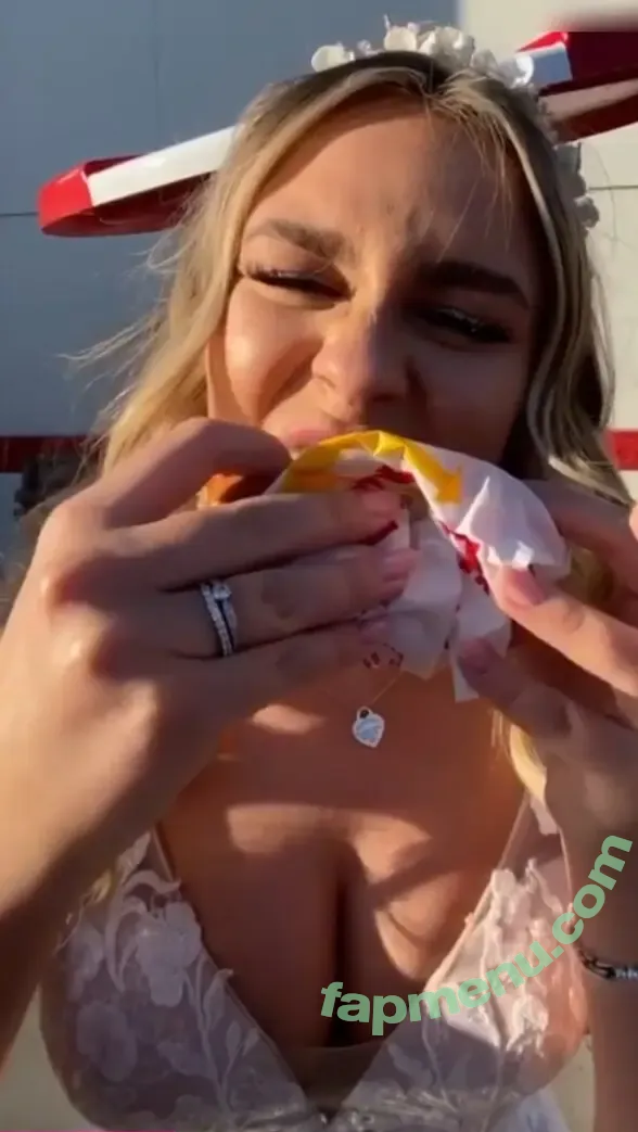 Dagi Bee nude photo #0075 (dagibee)