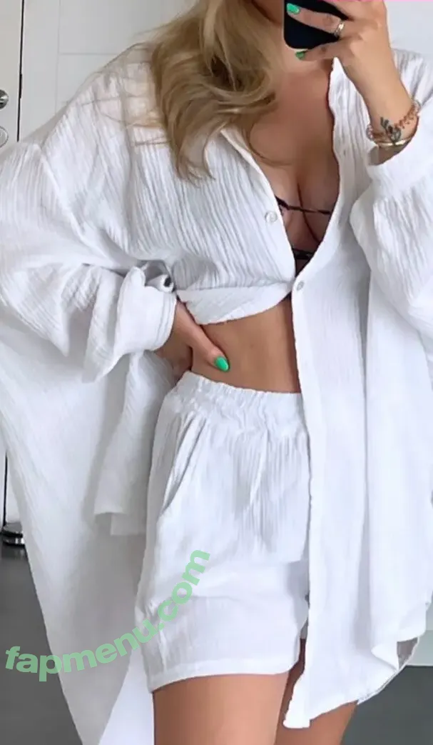 Dagi Bee nude photo #0082 (dagibee)