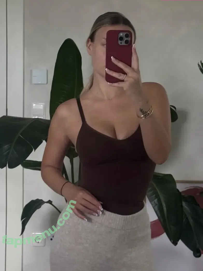 Dagi Bee nude photo #0613 (dagibee)