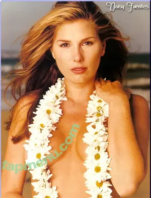 Daisy Fuentes / daisyfuentes / danyela2001 nude photo #0037