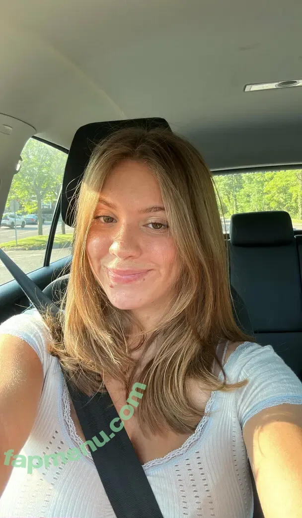 daisyharttt nude photo #0032 (daisy_a_hart)