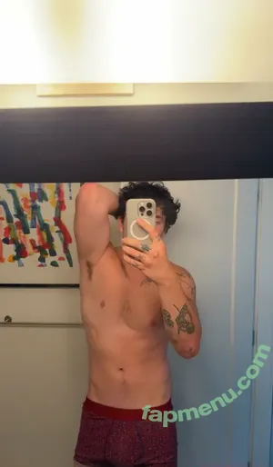 dakarluca / dakaroficial nude photo #0002