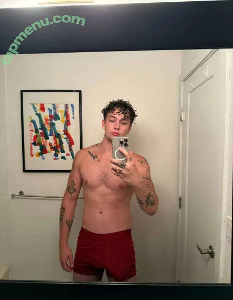 dakarluca nude photo #0003 (dakaroficial)