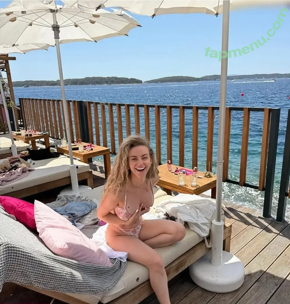 Dalmalaluna nude photo #0072 (Kitti Dalma / dalunahh)
