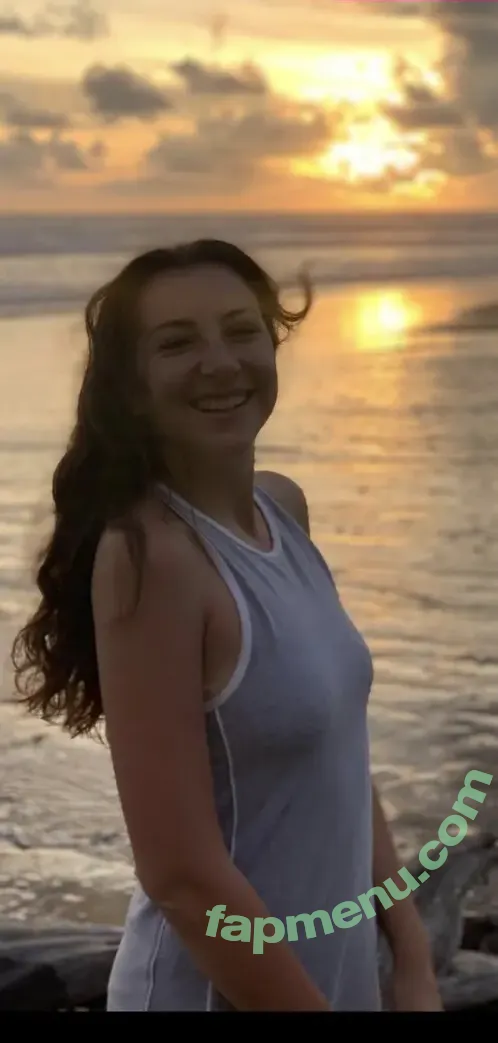 Dana Schwartz nude photo #0019 (danaschwartzzz)